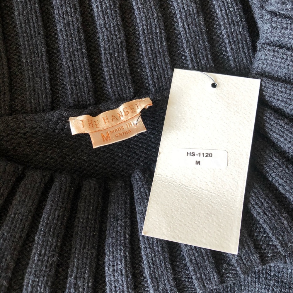 BOUTIQUE • SWEATER - Picture 6 of 6